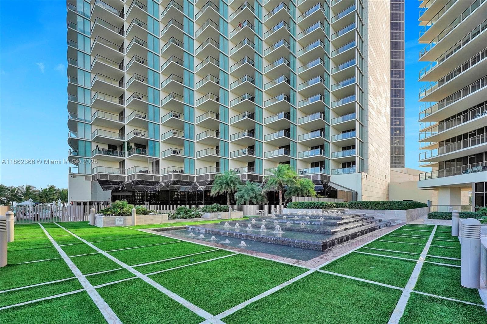 Bal Harbour Center Condo, Bal Harbour, FL — 3