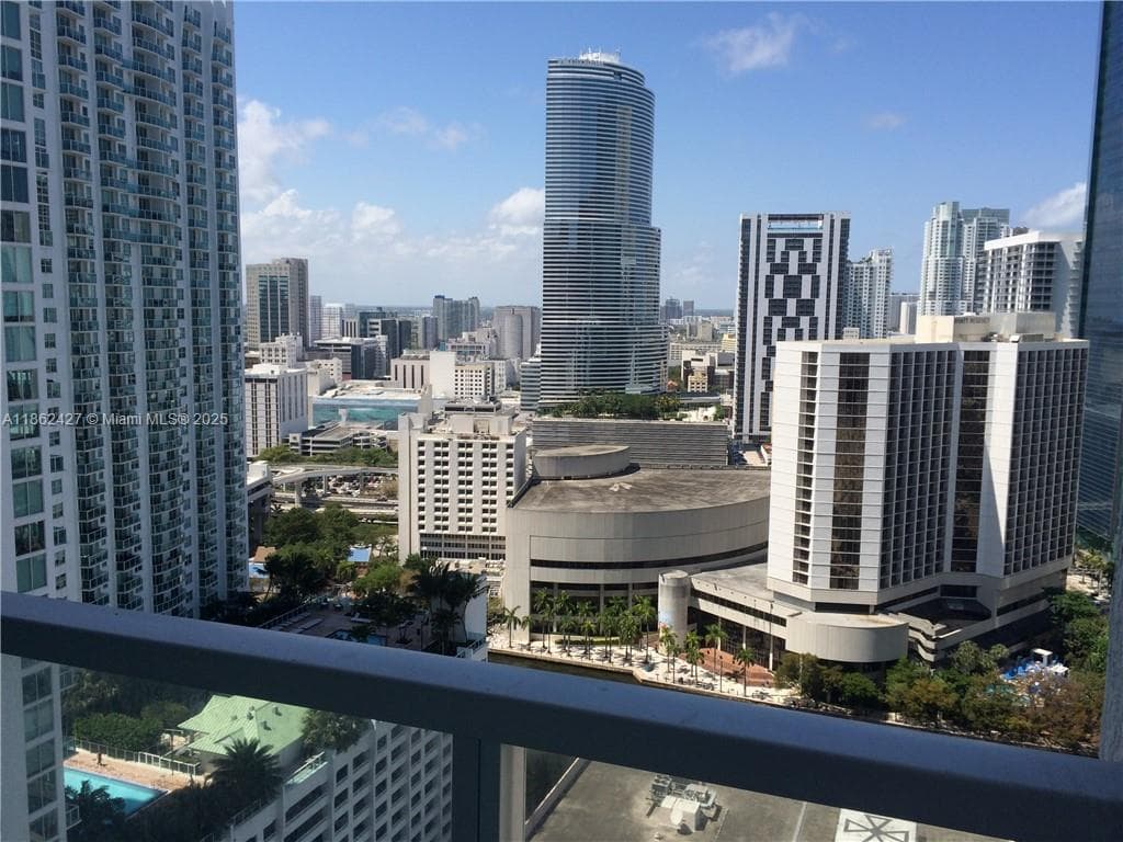 55 SE 6th St # 2807, Miami FL 33131 — 12