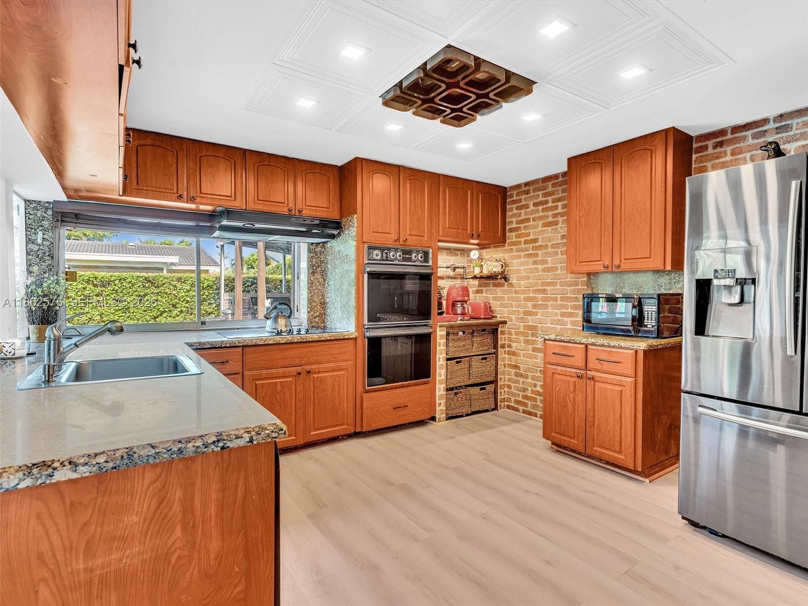 20350 Highland Lakes Blvd, Miami FL 33179 — 9