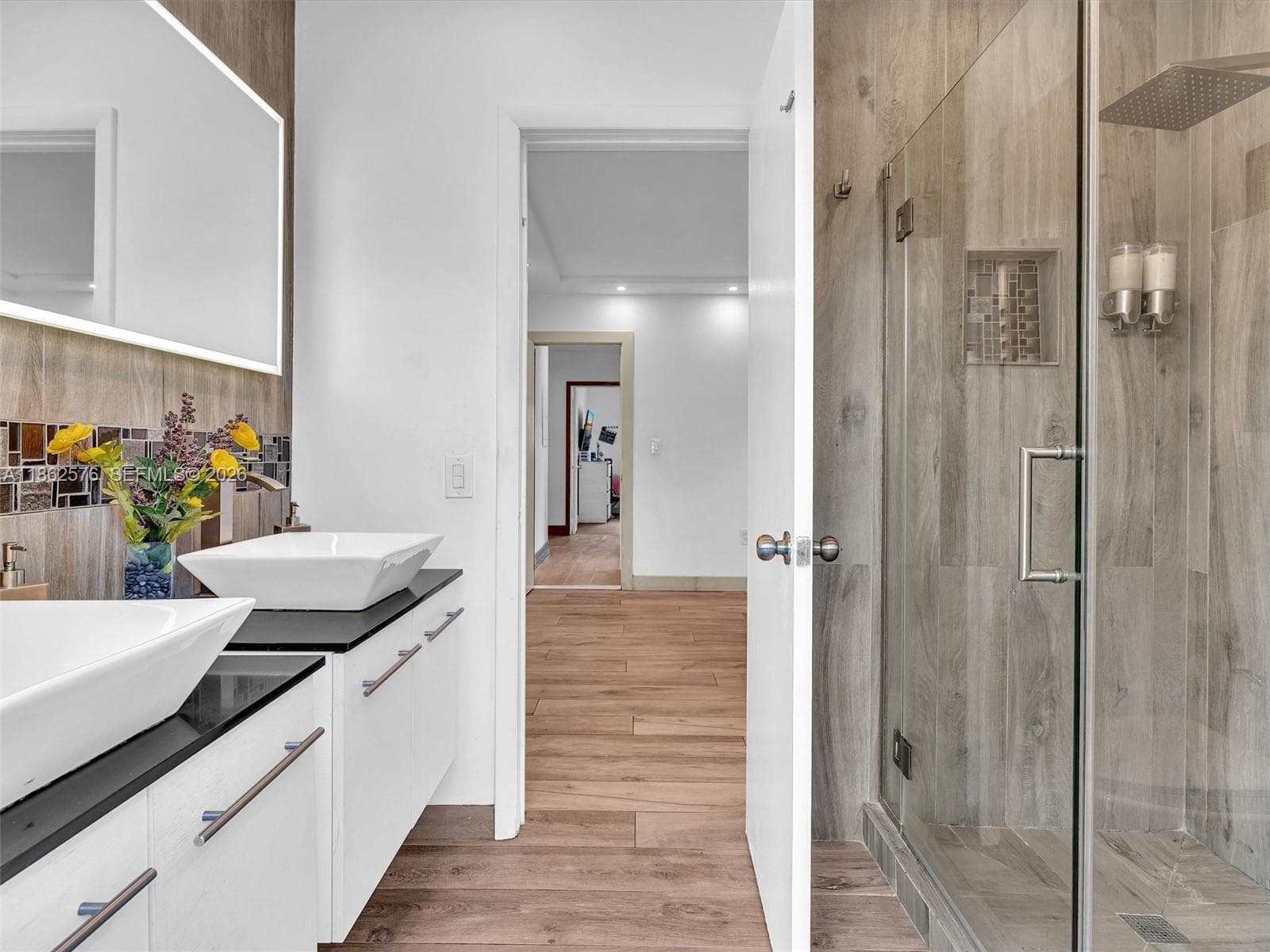 20350 Highland Lakes Blvd, Miami FL 33179 — 30