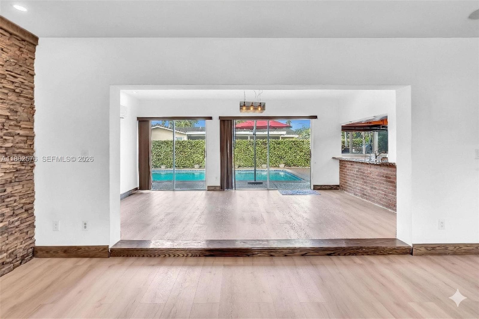 20350 Highland Lakes Blvd, Miami FL 33179 — 18