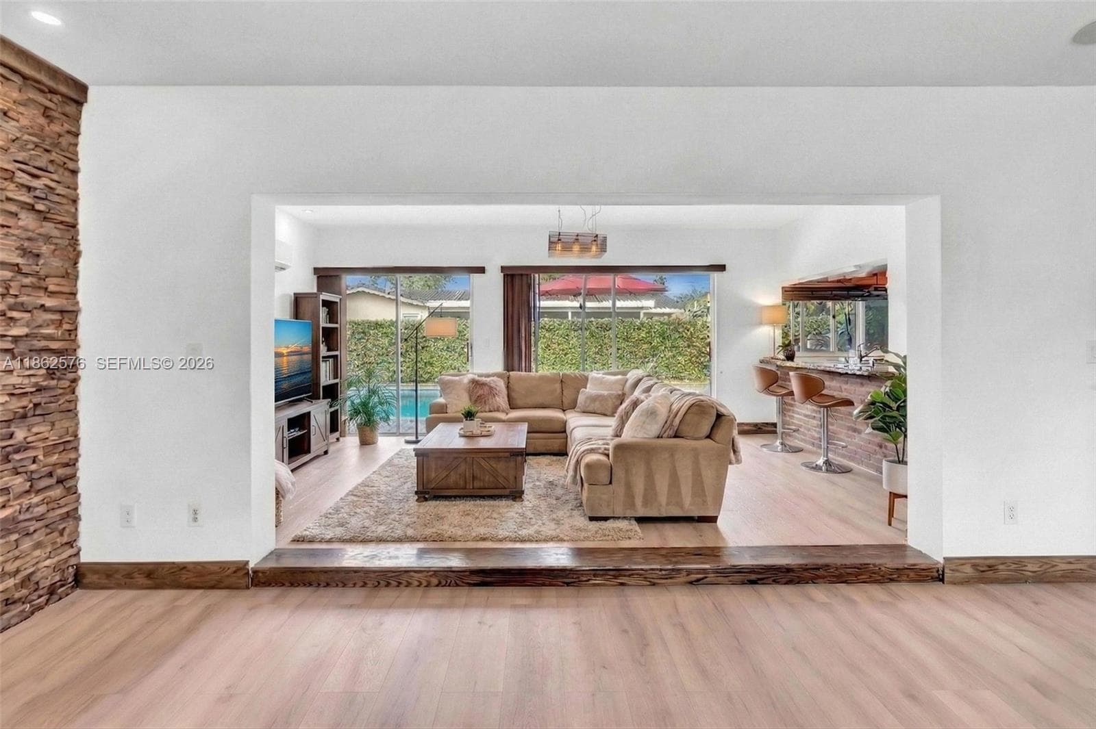20350 Highland Lakes Blvd, Miami FL 33179 — 19