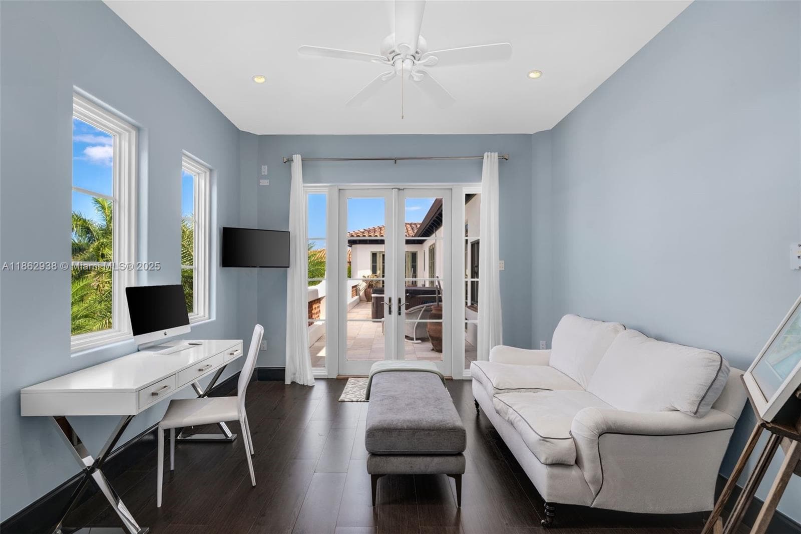 3305 S Moorings Way, Miami FL 33133 — 16