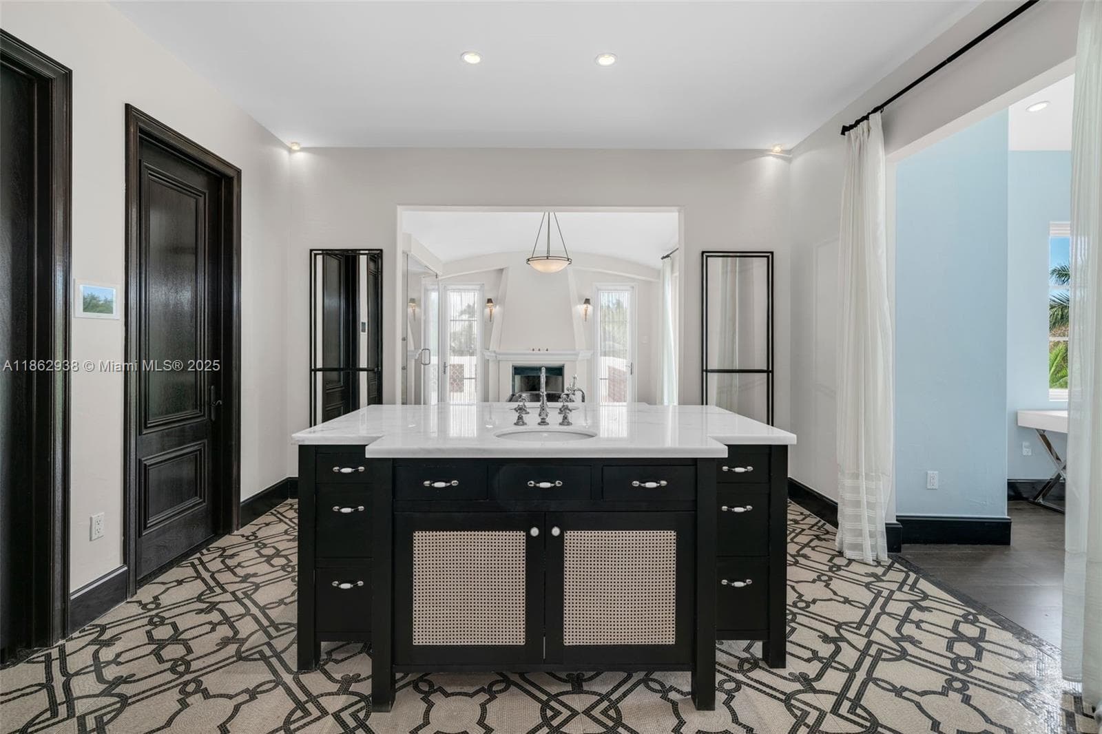 3305 S Moorings Way, Miami FL 33133 — 10