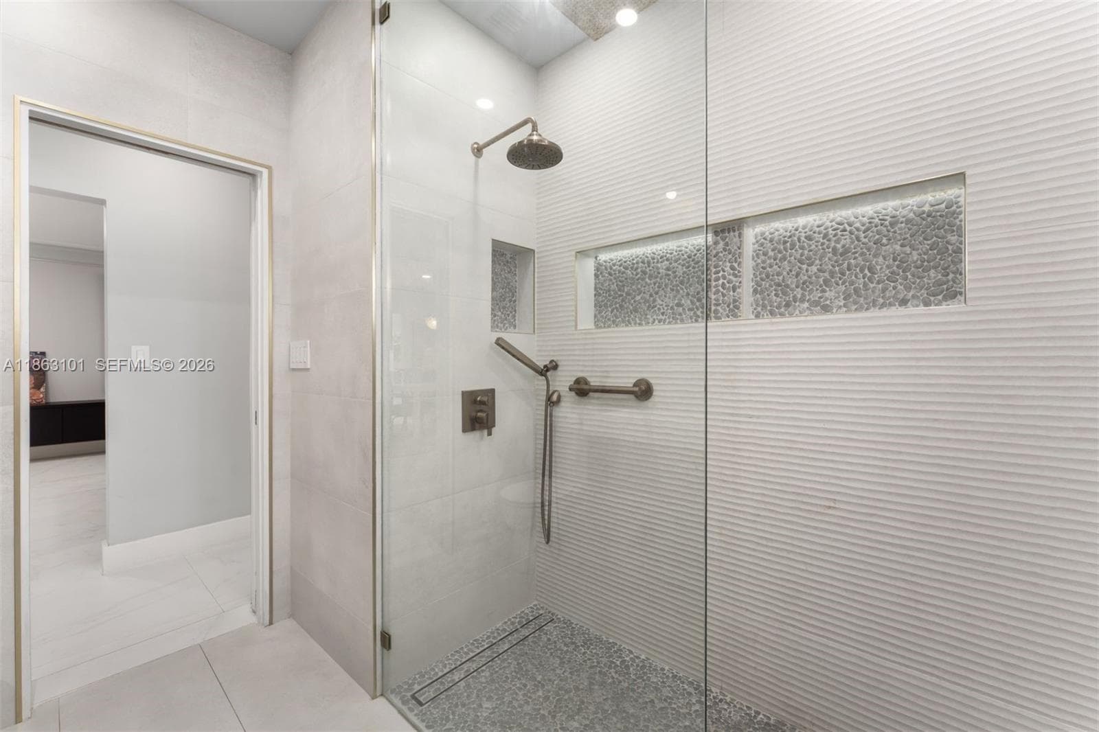 1410 Cleveland Rd, Miami Beach FL 33141 — 11