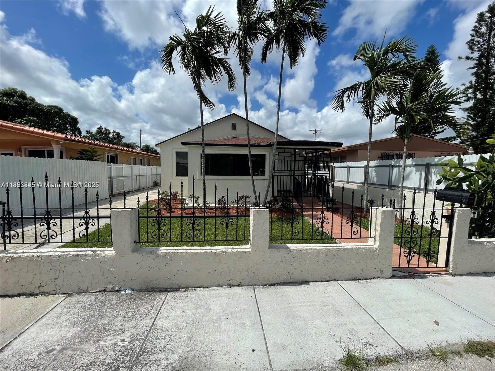 508 E 40th St, Hialeah FL 33013 — 3