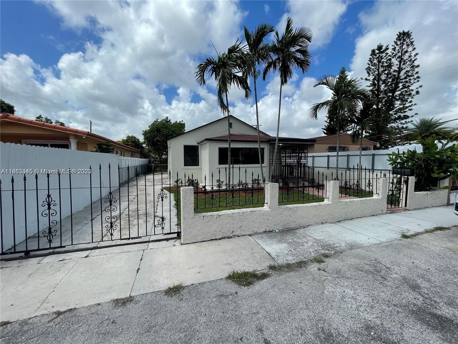 508 E 40th St, Hialeah FL 33013 — 1