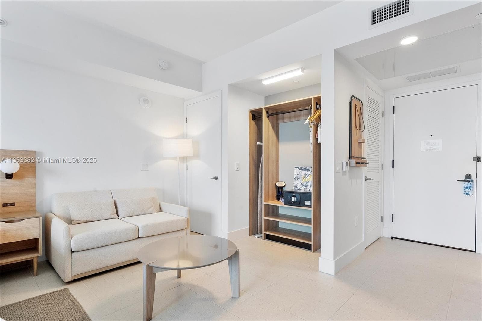 159 NE 6th St # 3806, Miami FL 33132 — 5