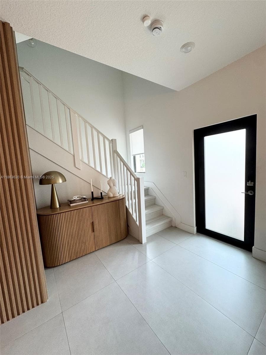 4867 NW 84th Ave, Doral FL 33166 — 9