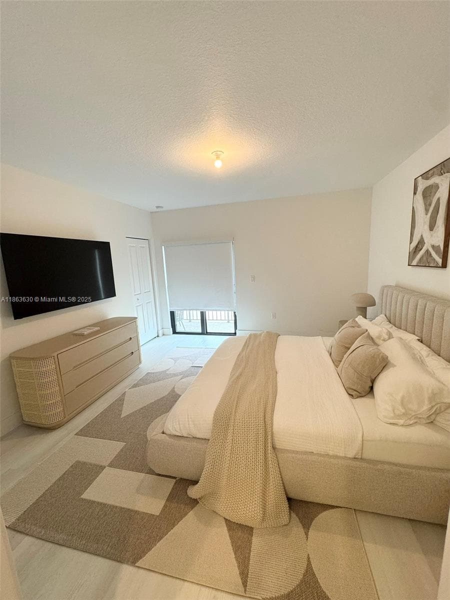 4867 NW 84th Ave, Doral FL 33166 — 14