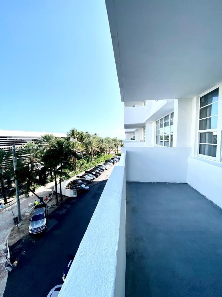 100 Lincoln Rd # 437, Miami Beach FL 33139 — 12