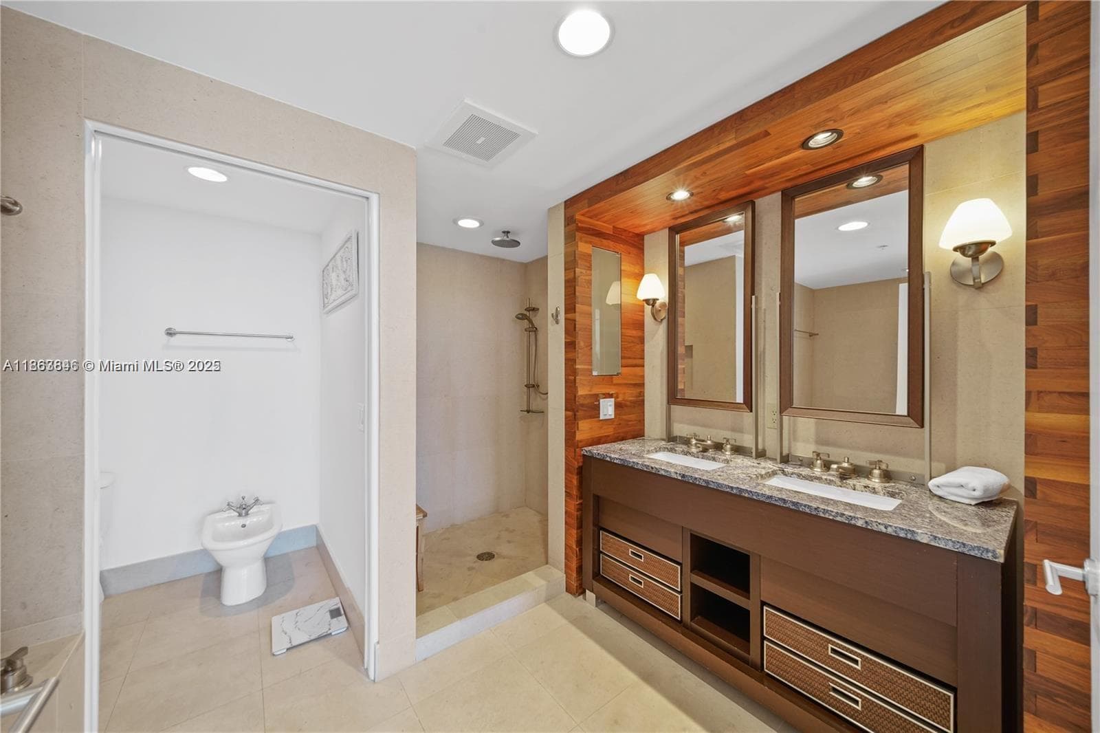 6899 Collins Ave # 808, Miami Beach FL 33141 — 24