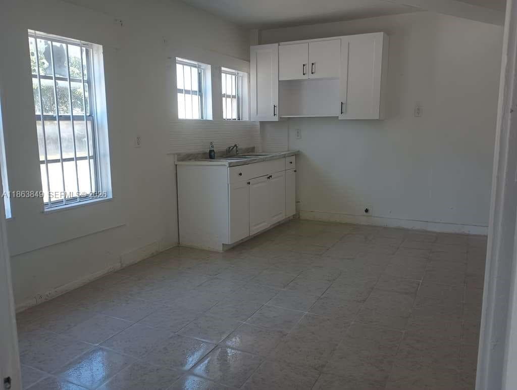 1925 NW 56th St, Miami FL 33142 — 23