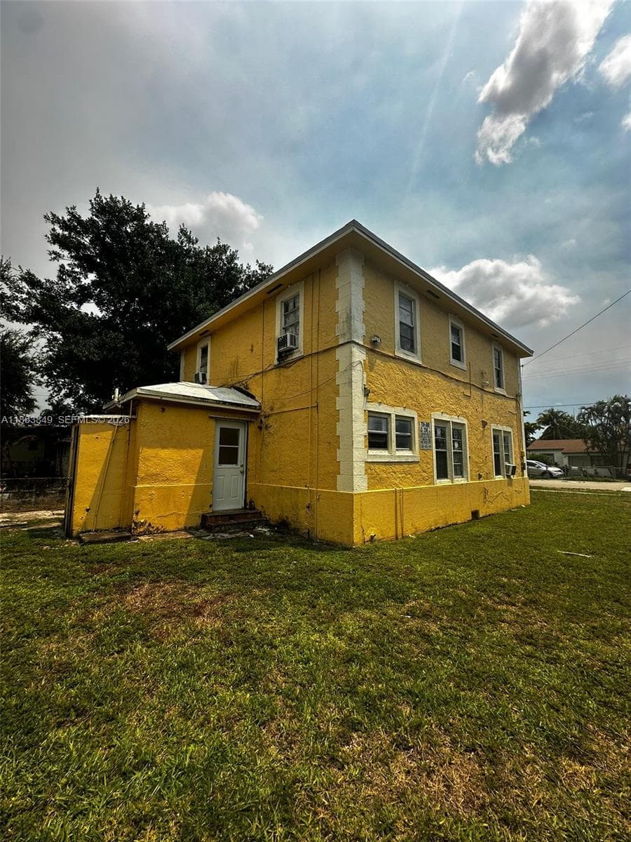 1925 NW 56th St, Miami FL 33142 — 2