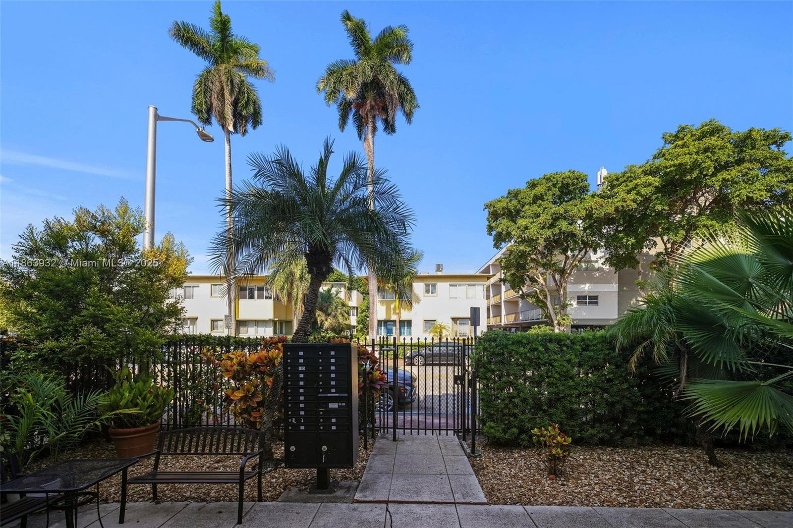 1525 Meridian Ave # 202, Miami Beach FL 33139 — 22