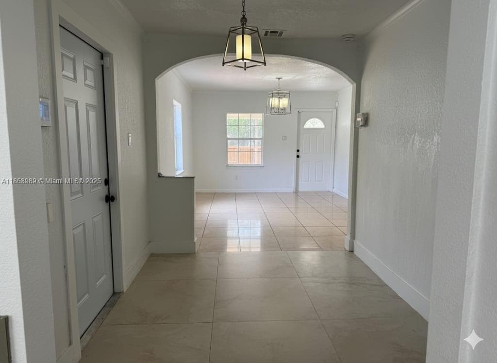 1178 NW 105th Ter, Miami FL 33150 — 5