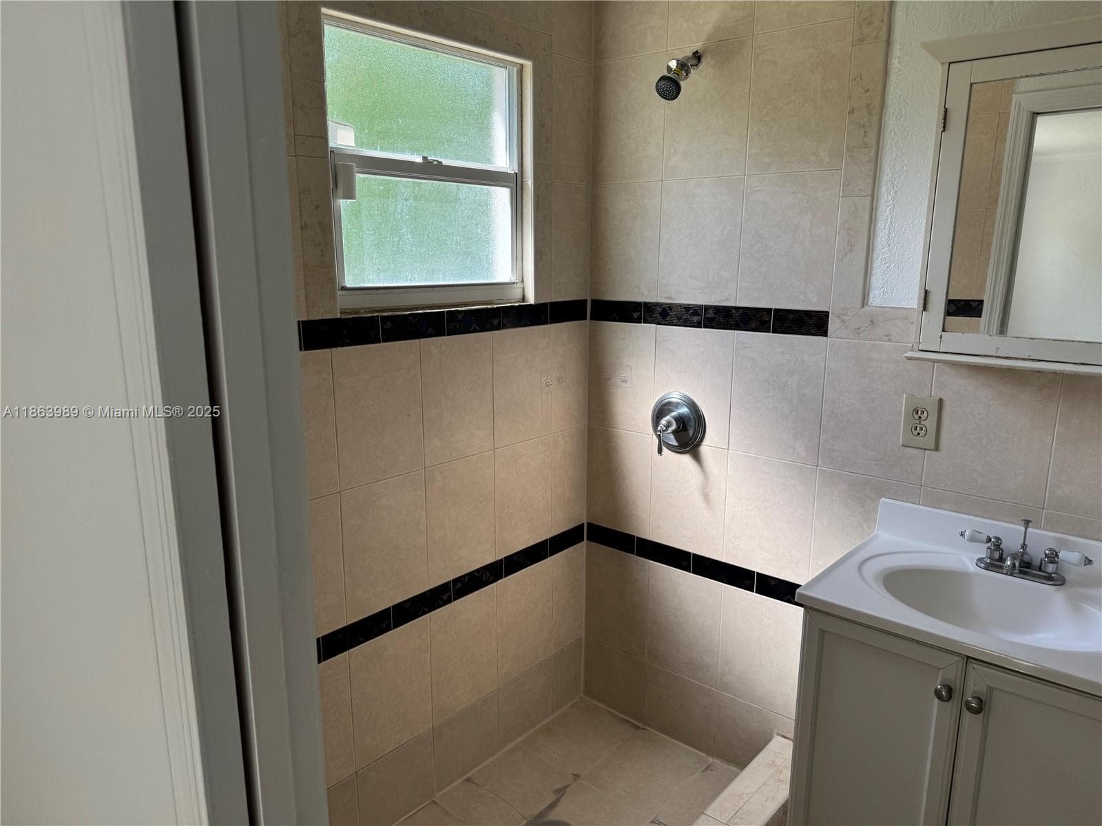 1178 NW 105th Ter, Miami FL 33150 — 18