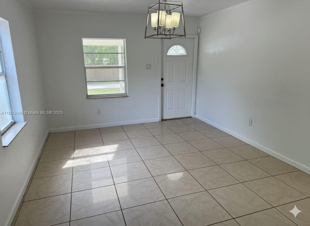 1178 NW 105th Ter, Miami FL 33150 — 4