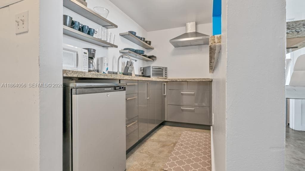 865 Collins Ave # 207, Miami Beach FL 33139 — 2