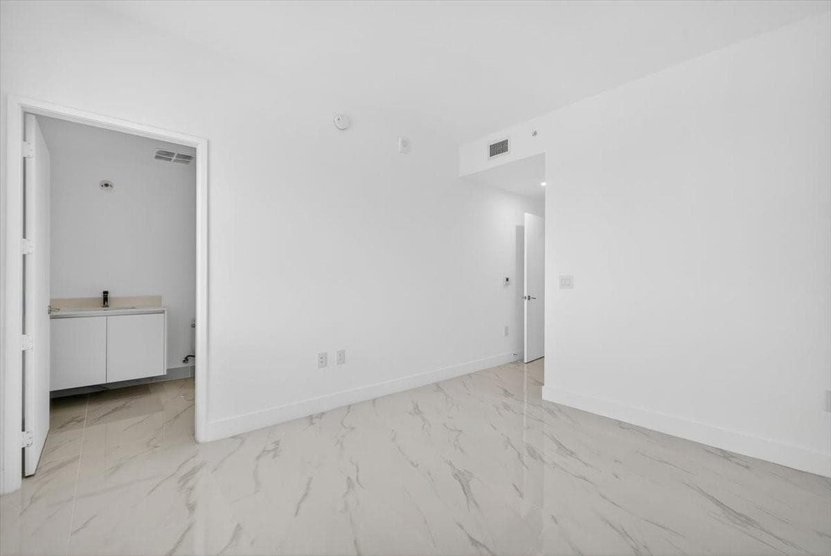 700 NE 24th Street # 5202, Miami FL 33137 — 15