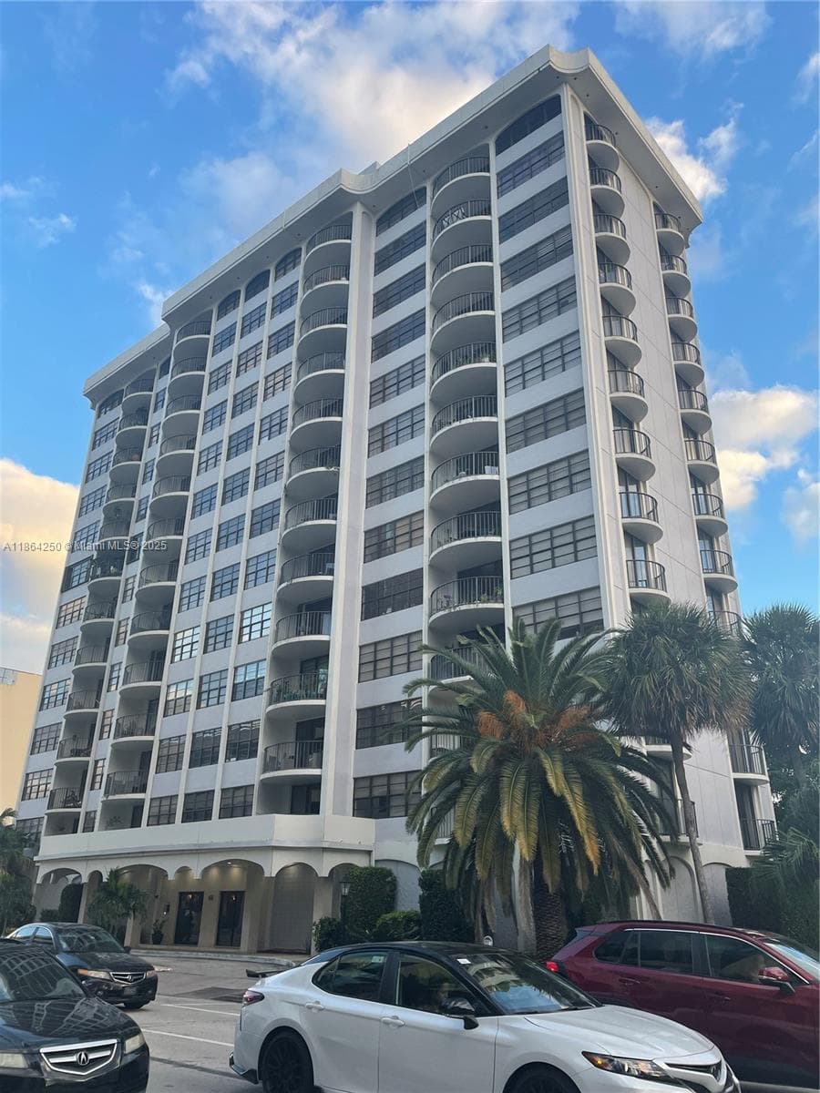 66 Valencia Ave, Coral Gables FL 33134 — 3
