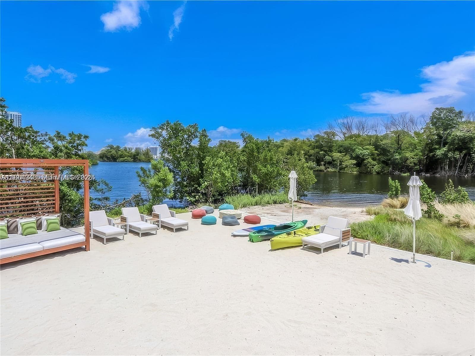 16385 Biscayne Blvd # 2118, North Miami Beach FL 33160 — 4
