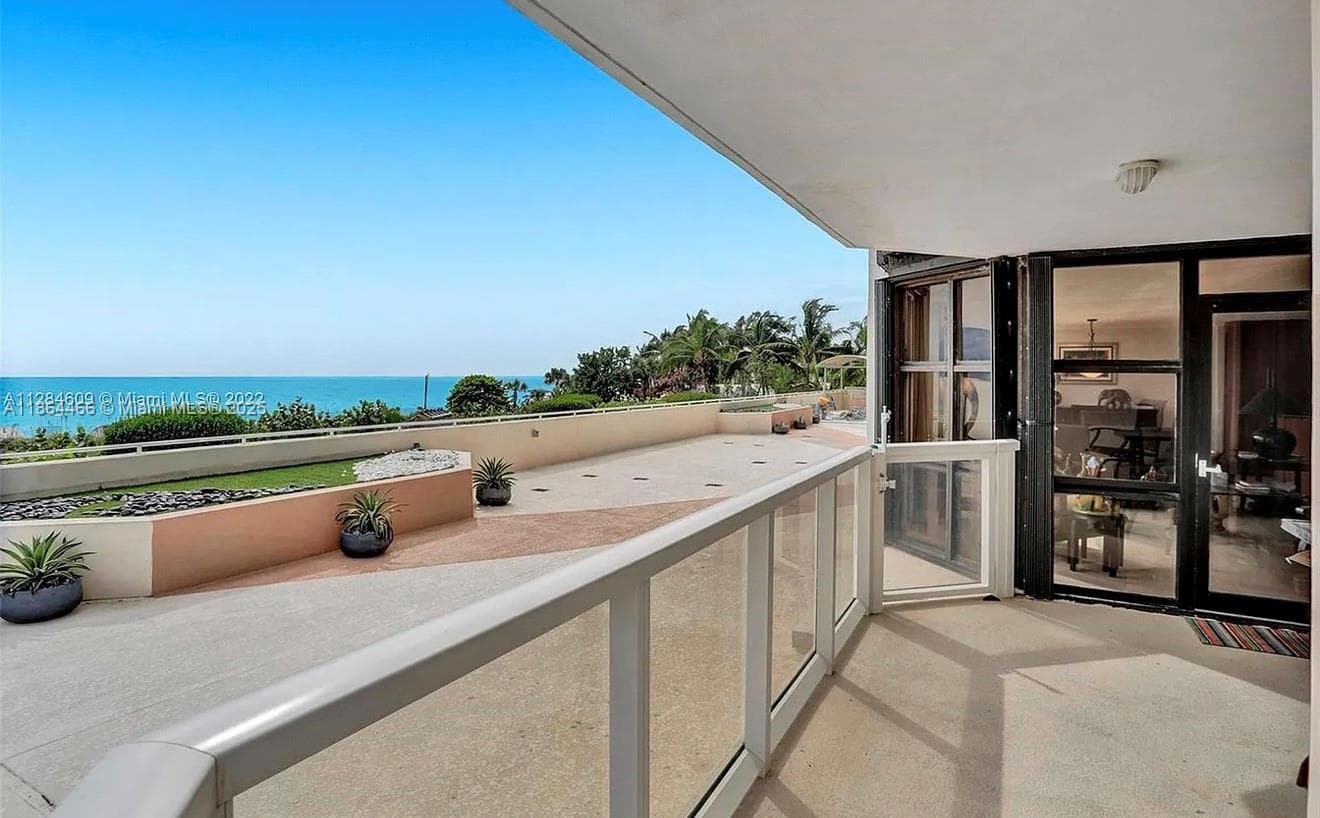 6423 E Collins Ave # 206, Miami Beach FL 33141 — 2