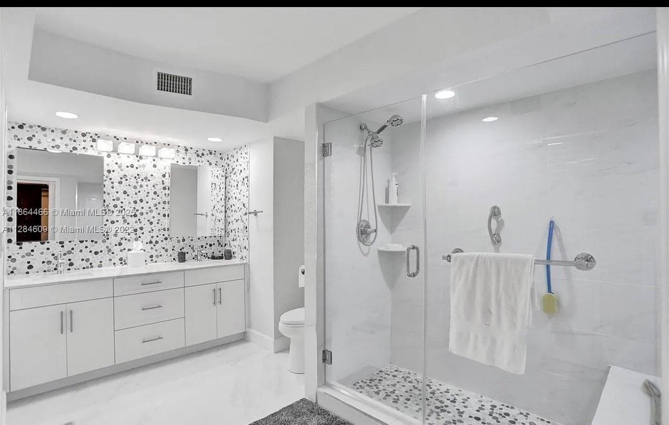 6423 E Collins Ave # 206, Miami Beach FL 33141 — 13