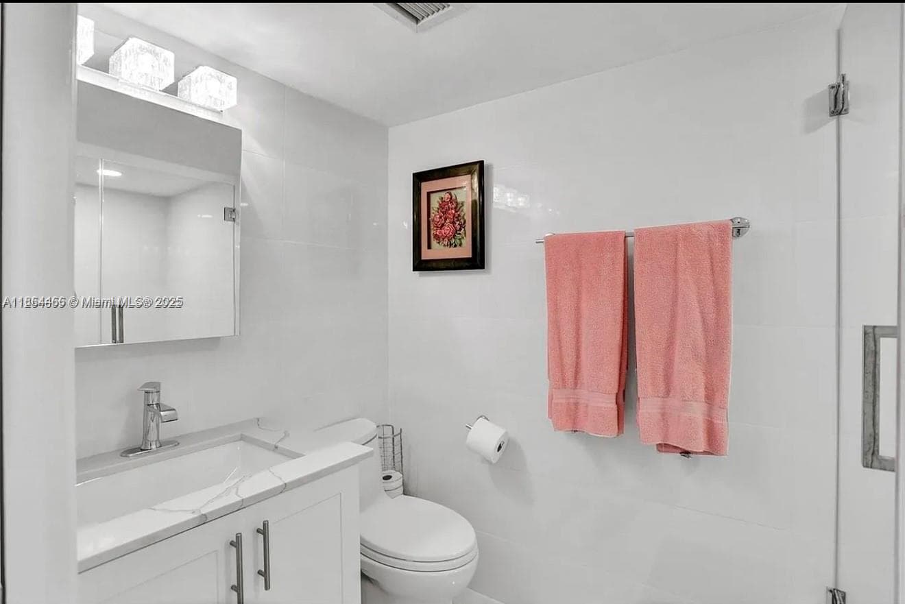 6423 E Collins Ave # 206, Miami Beach FL 33141 — 14