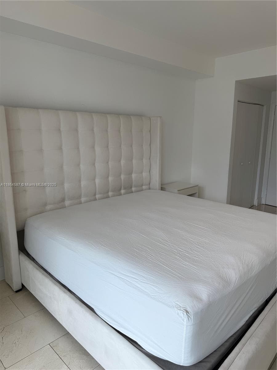 90 SW 3rd St # 2103, Miami FL 33130 — 13