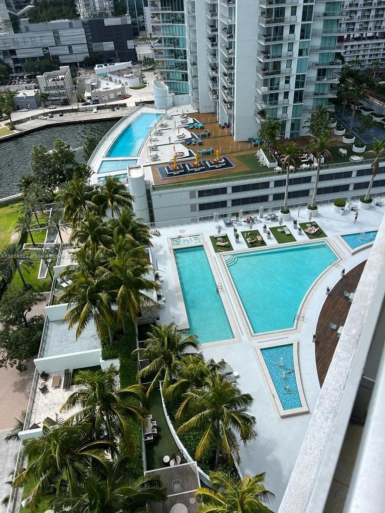 90 SW 3rd St # 2103, Miami FL 33130 — 28