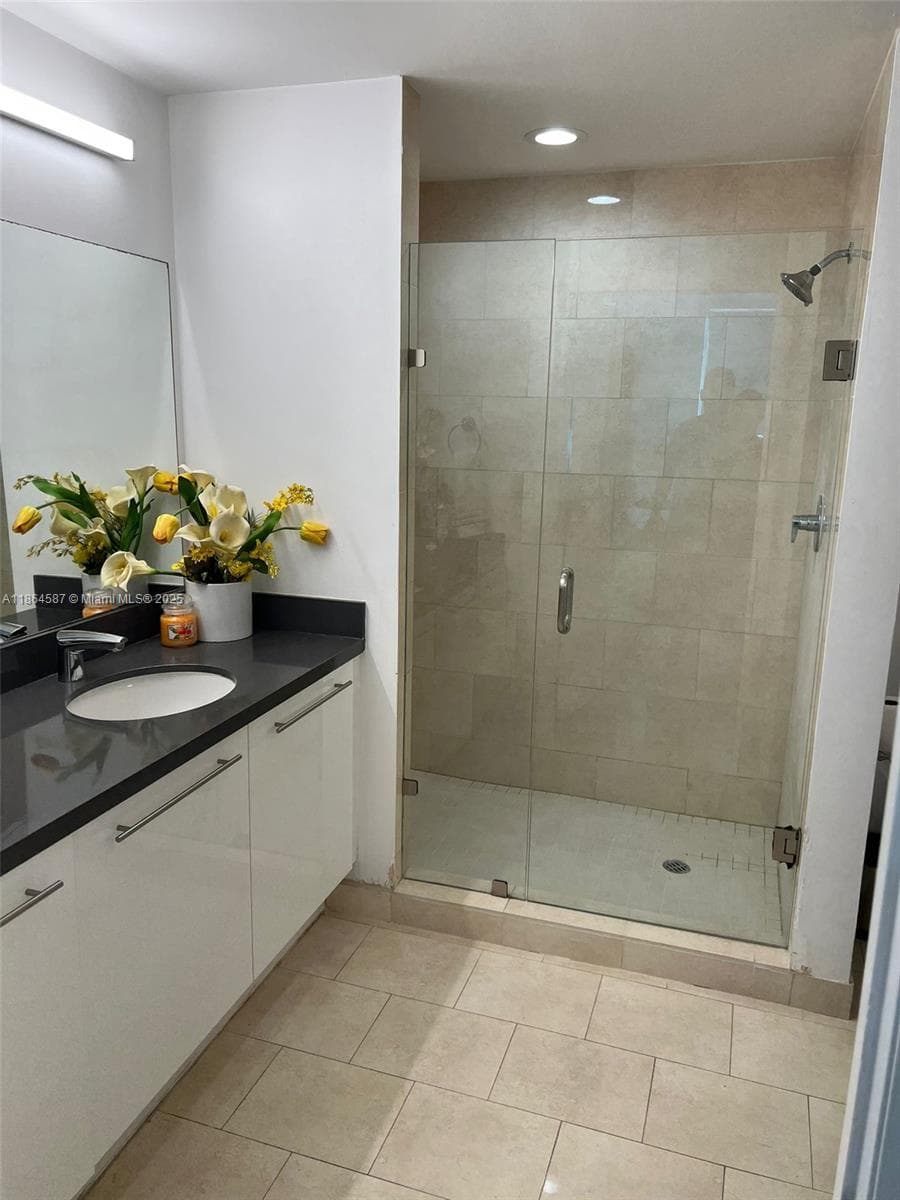 90 SW 3rd St # 2103, Miami FL 33130 — 19