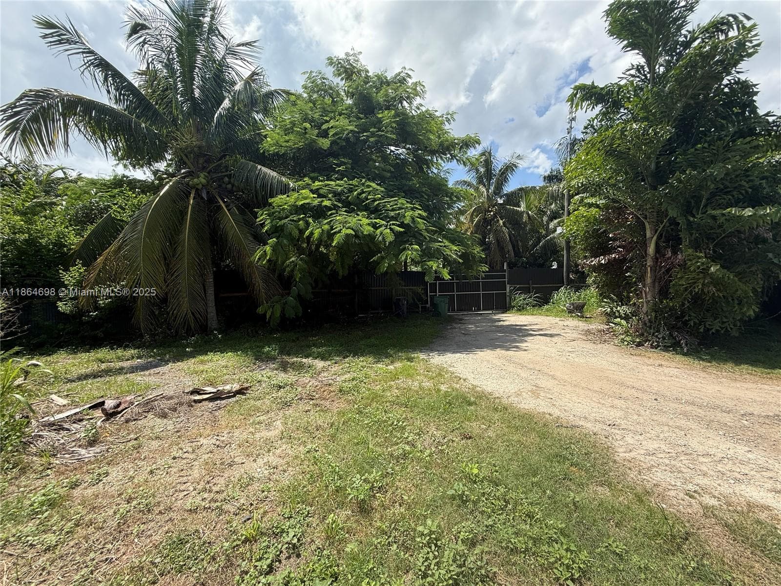 15765 SW 206th Ave, Miami FL 33187 — 37