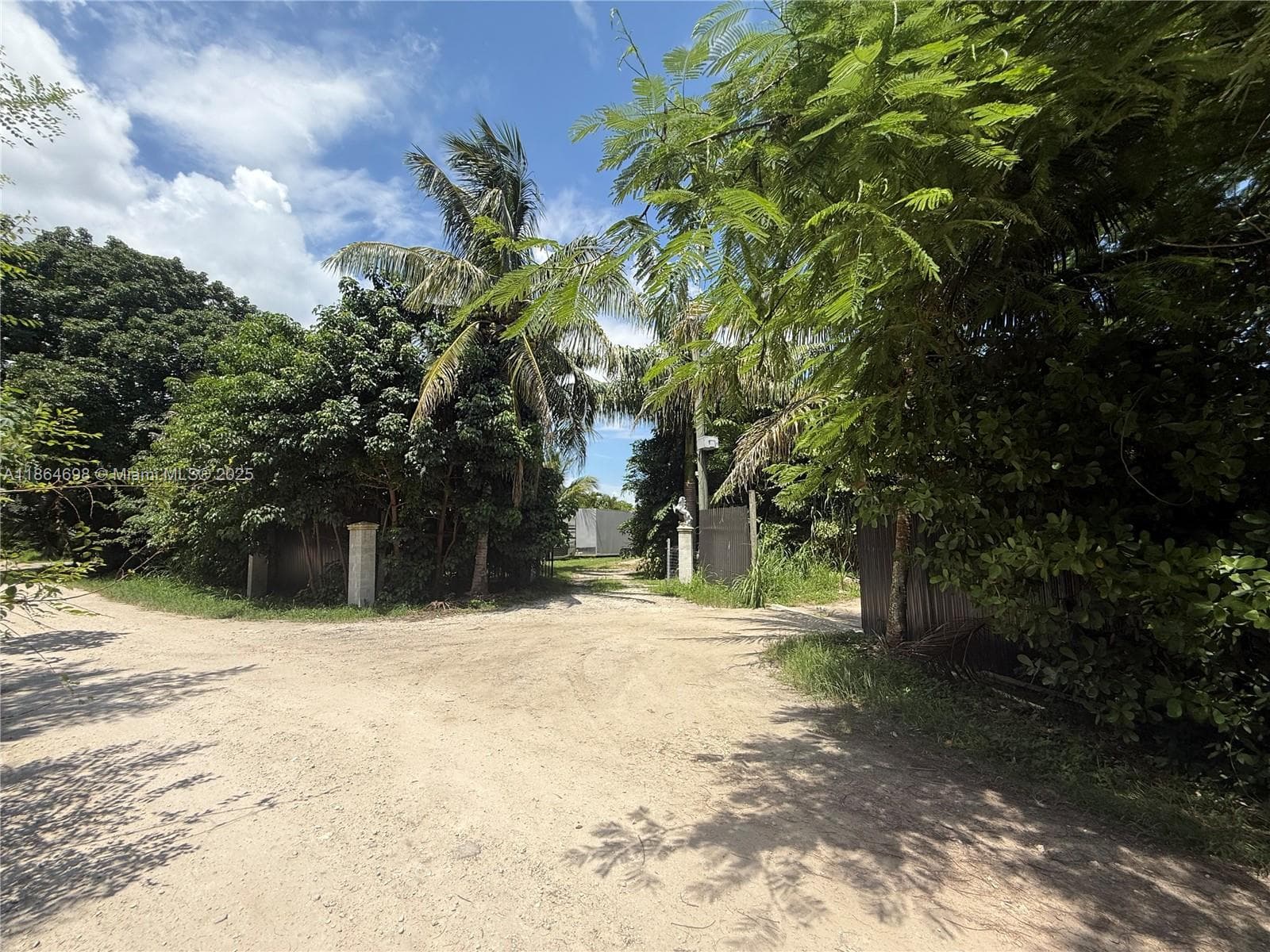 15765 SW 206th Ave, Miami FL 33187 — 40