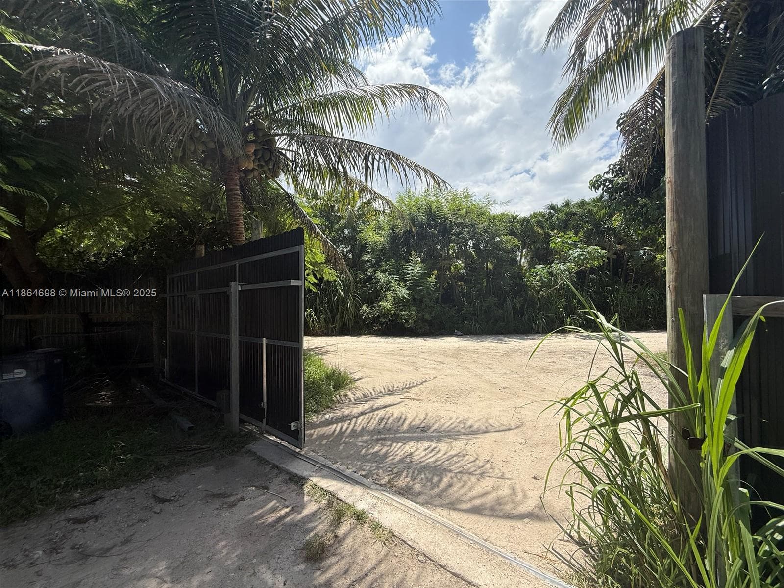 15765 SW 206th Ave, Miami FL 33187 — 39