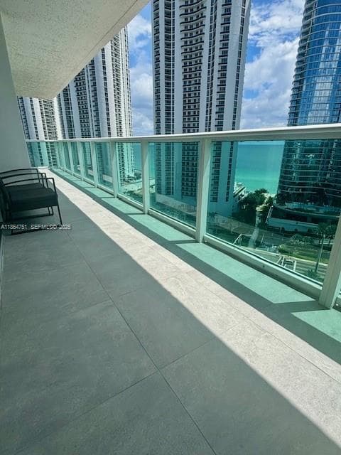 100 Bayview Dr # 1906, Sunny Isles Beach FL 33160 — 35