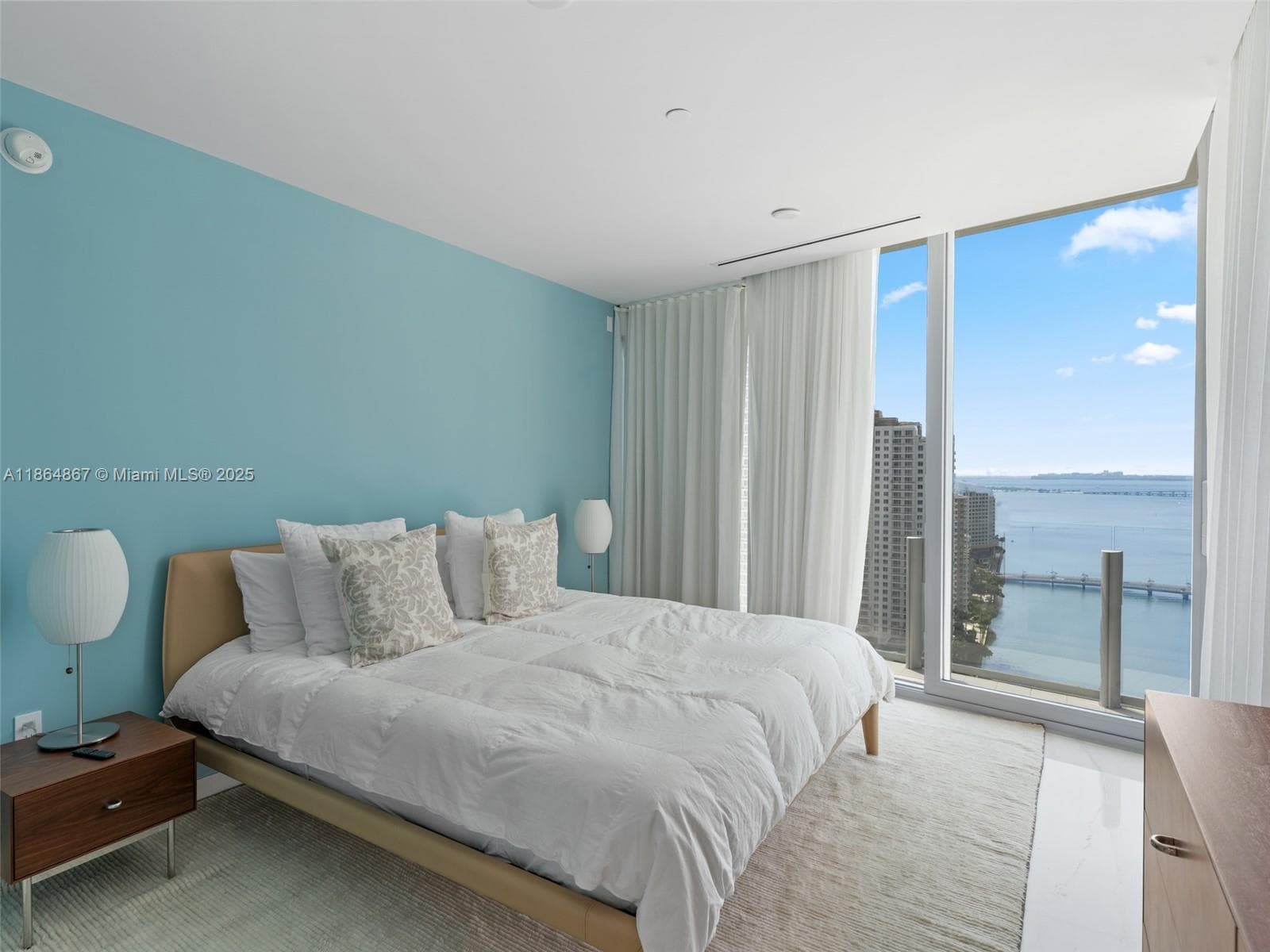 300 Biscayne Blvd Way # 2505, Miami FL 33131 — 26