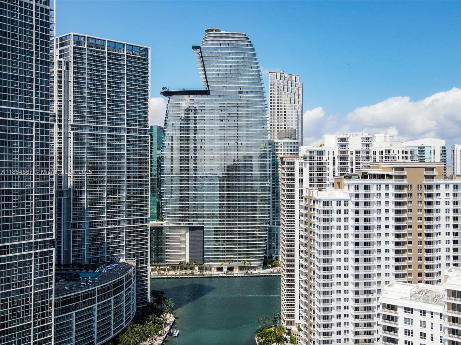 300 Biscayne Blvd Way # 2505, Miami FL 33131 — 3