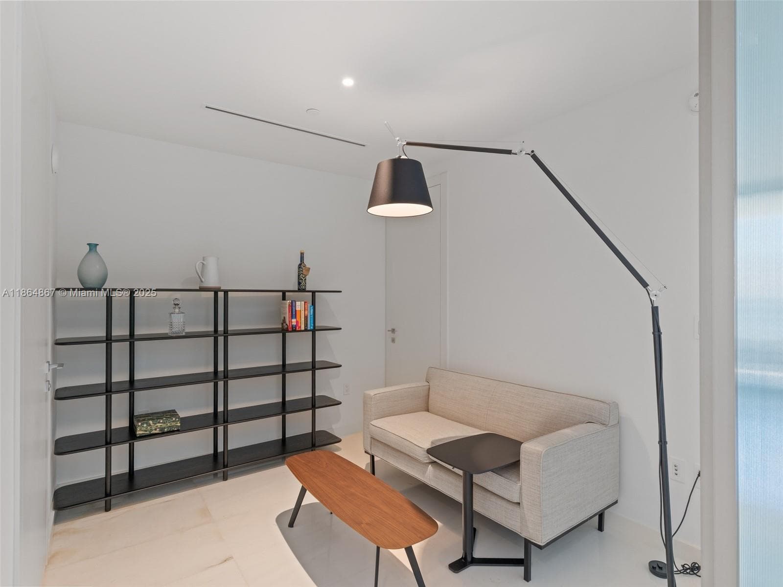 300 Biscayne Blvd Way # 2505, Miami FL 33131 — 32