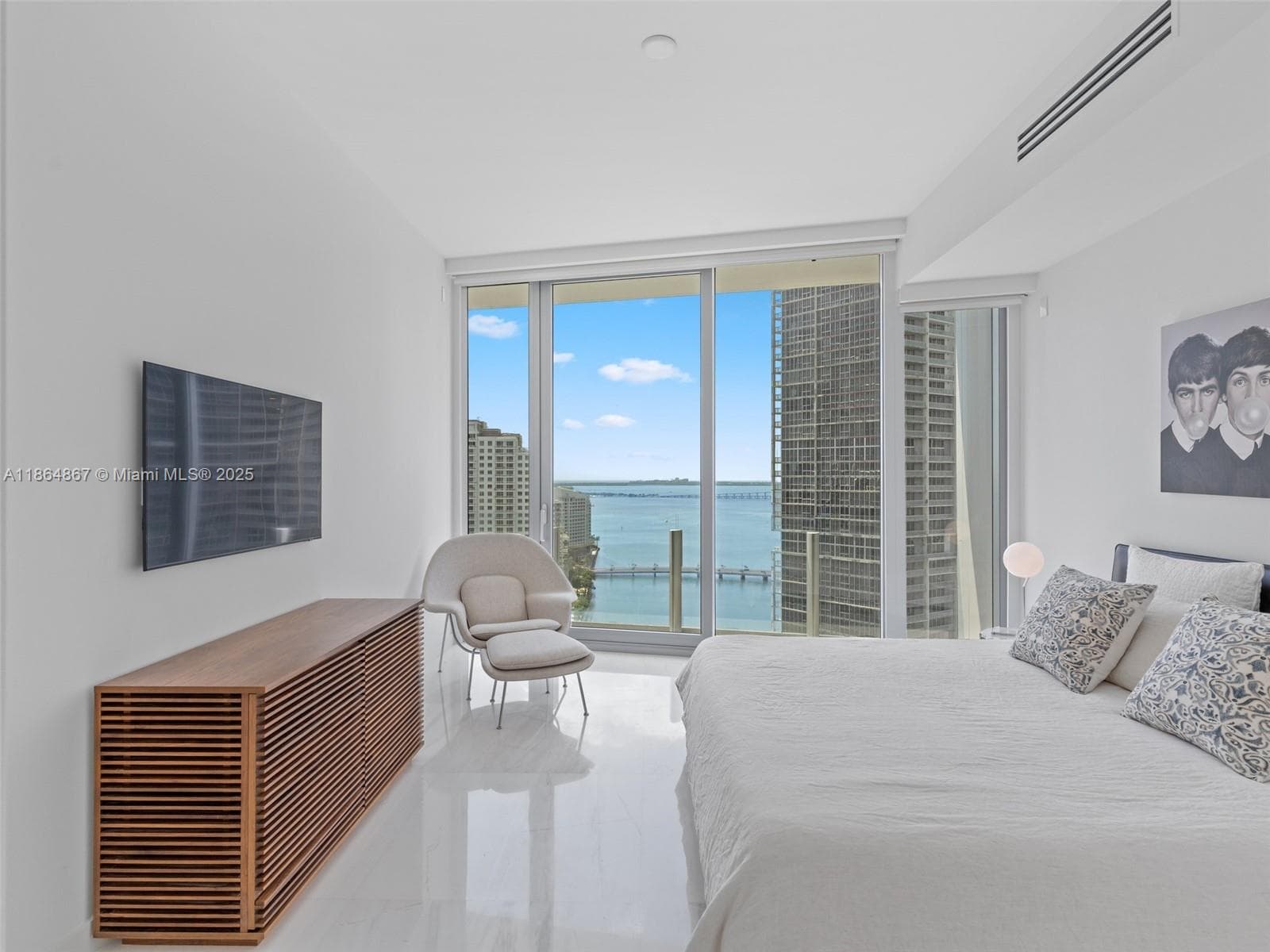 300 Biscayne Blvd Way # 2505, Miami FL 33131 — 20