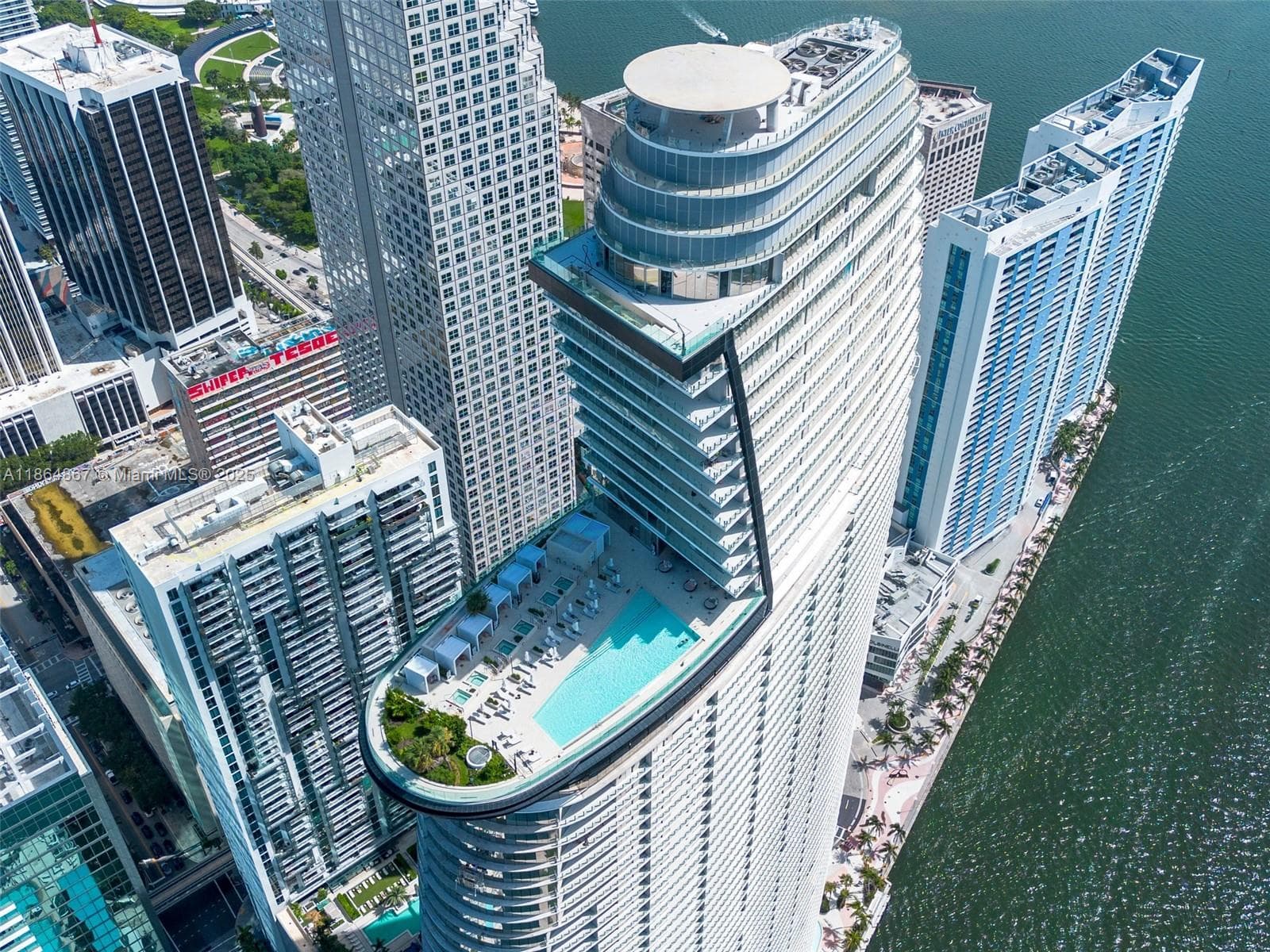 300 Biscayne Blvd Way # 2505, Miami FL 33131 — 55