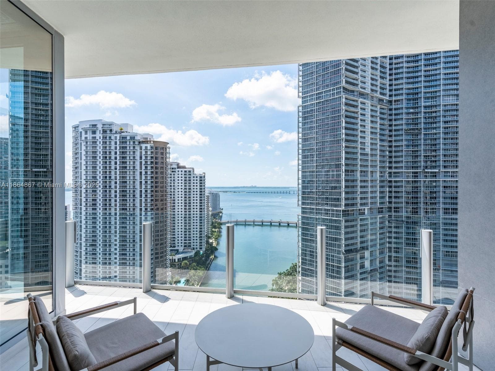 300 Biscayne Blvd Way # 2505, Miami FL 33131 — 4