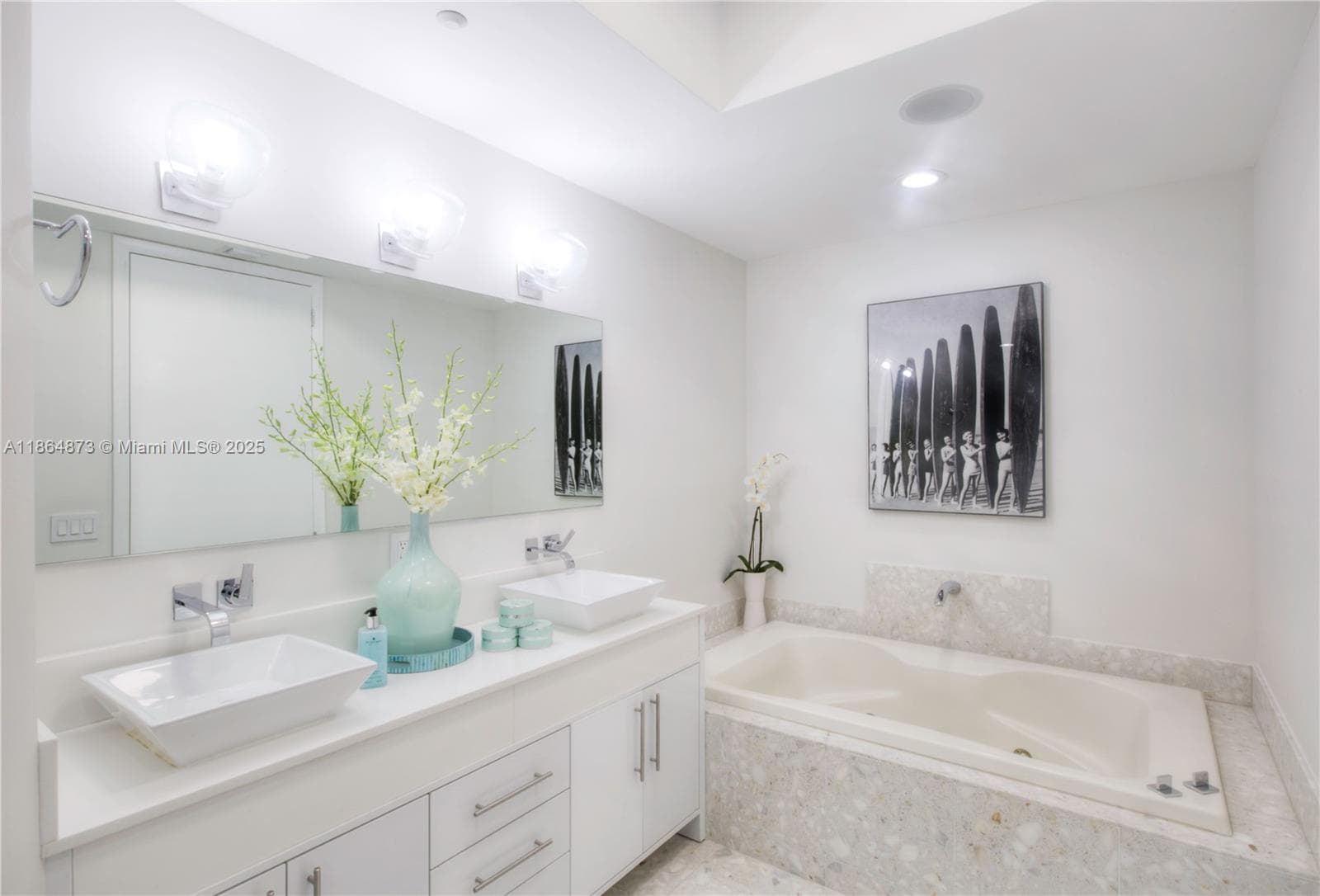 100 S Pointe Dr # 1501, Miami Beach FL 33139 — 13