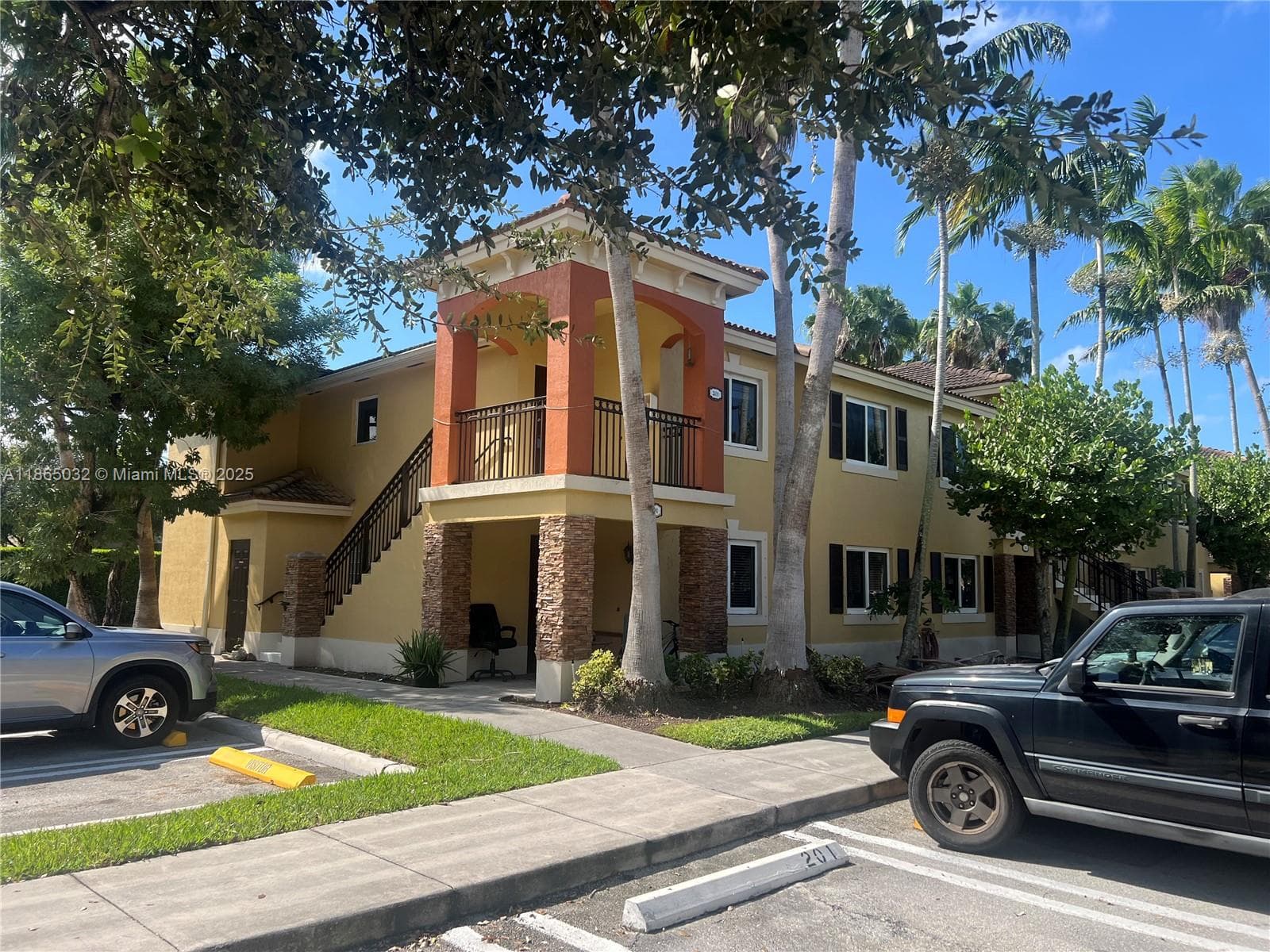 3390 NE 9th St # 201, Homestead FL 33033 — 1