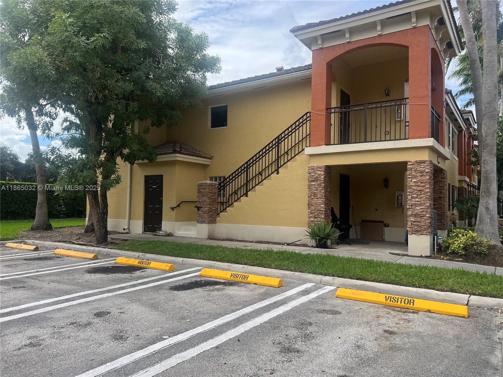 3390 NE 9th St # 201, Homestead FL 33033 — 11