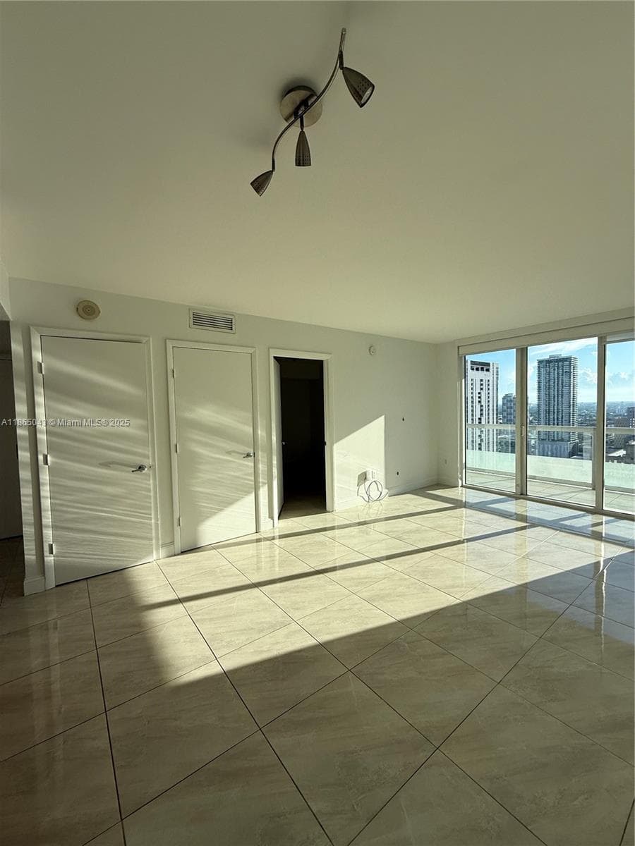 50 Biscayne Blvd # 3405, Miami FL 33132 — 7