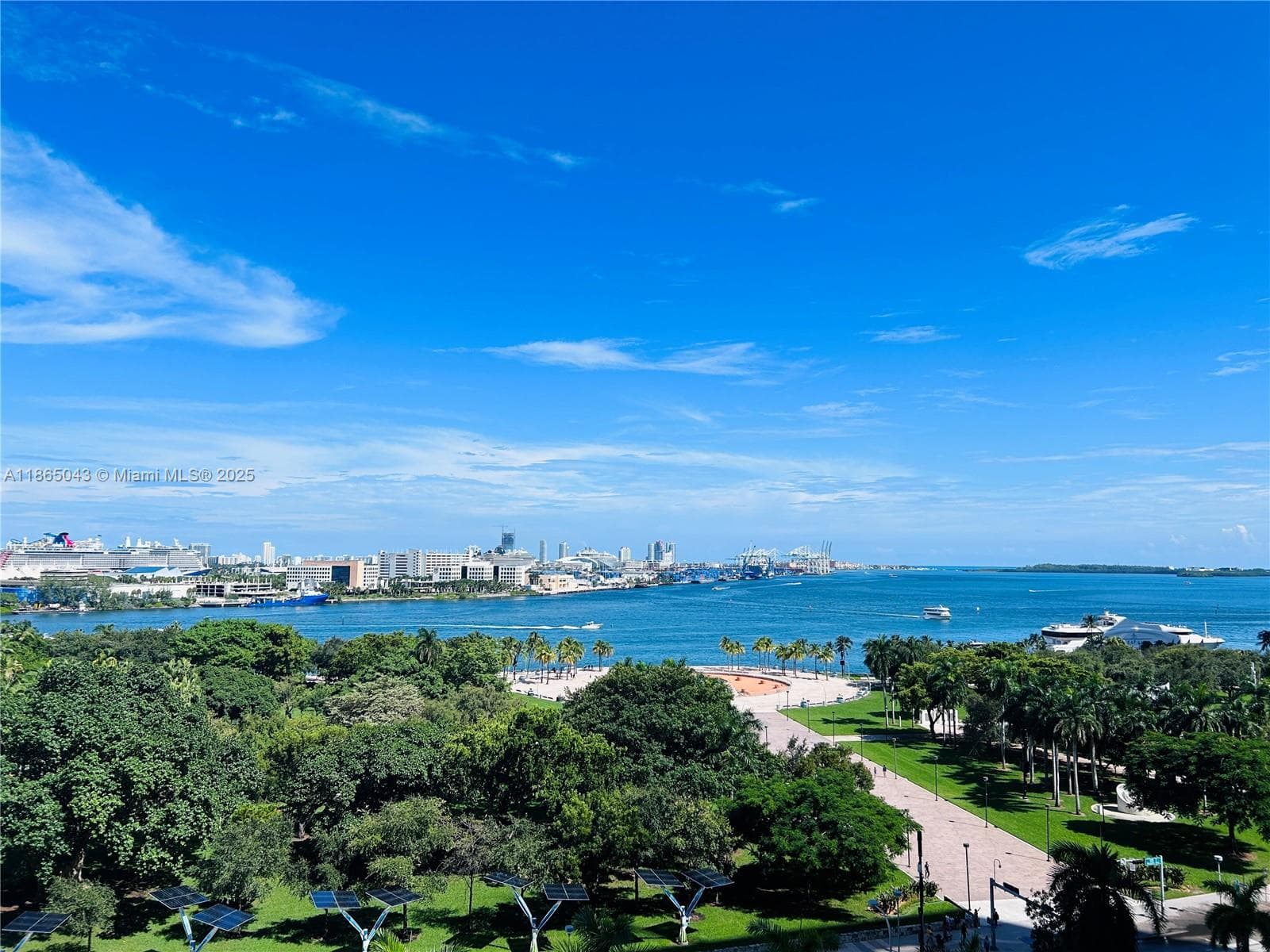50 Biscayne Blvd # 3405, Miami FL 33132 — 32