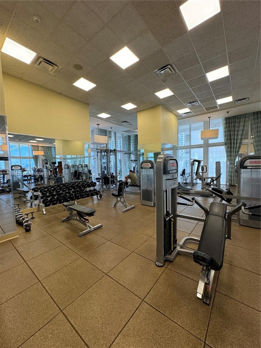 50 Biscayne Blvd # 3405, Miami FL 33132 — 28