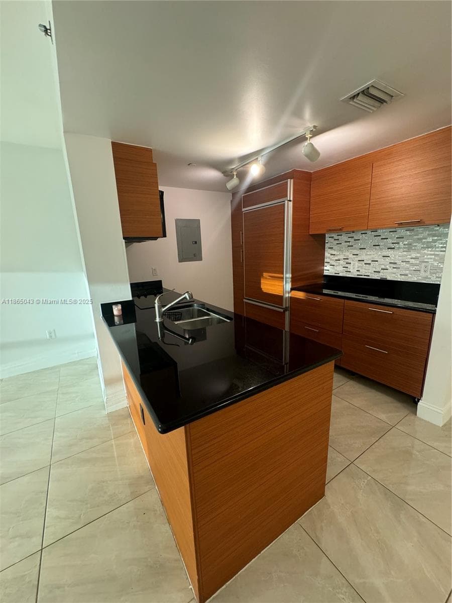 50 Biscayne Blvd # 3405, Miami FL 33132 — 9