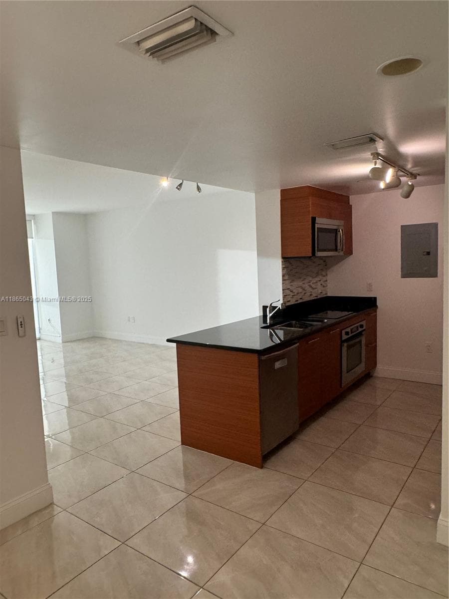50 Biscayne Blvd # 3405, Miami FL 33132 — 10